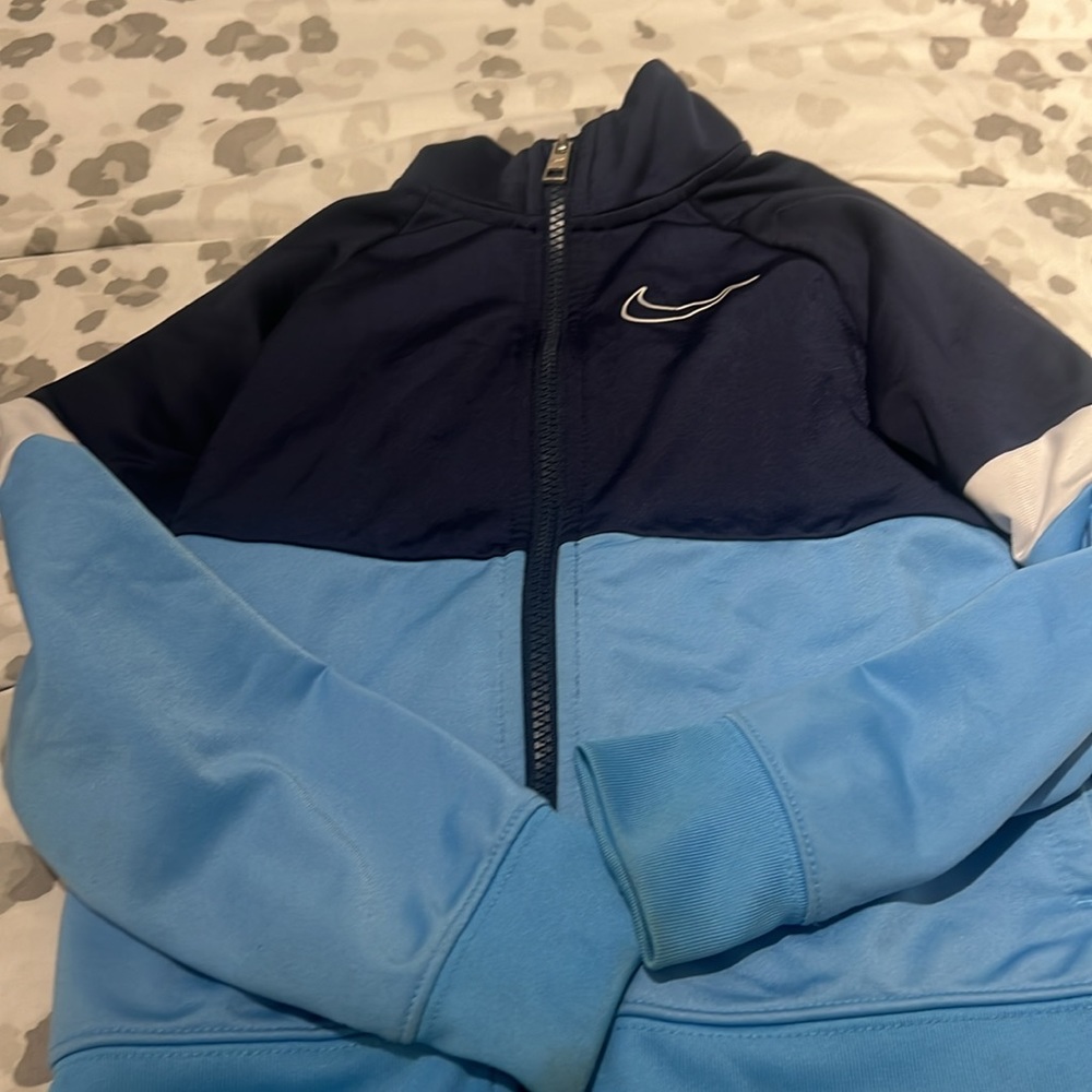 Nike set - Picture 3 of 3